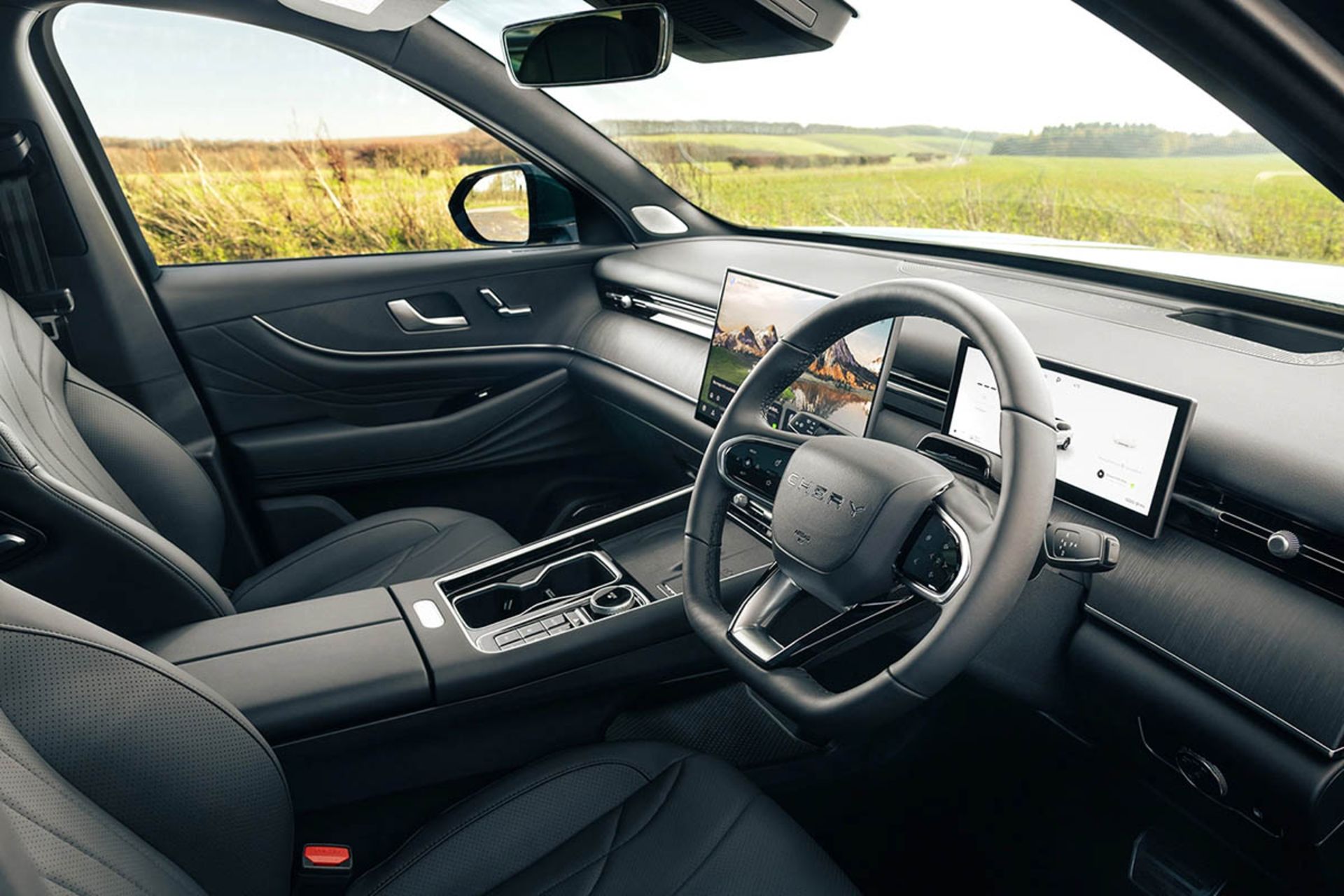 داخل کابین چری تیگو 9