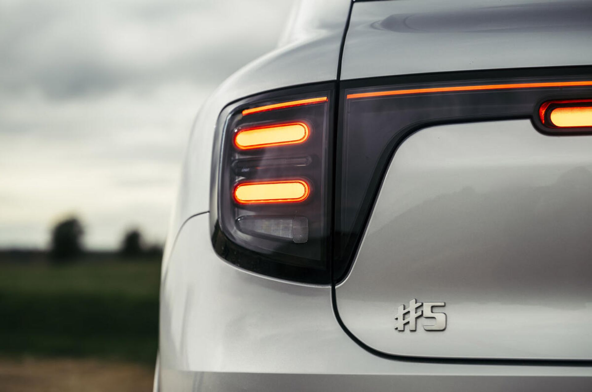 چراغ عقب اسمارت #5 مدل 2025