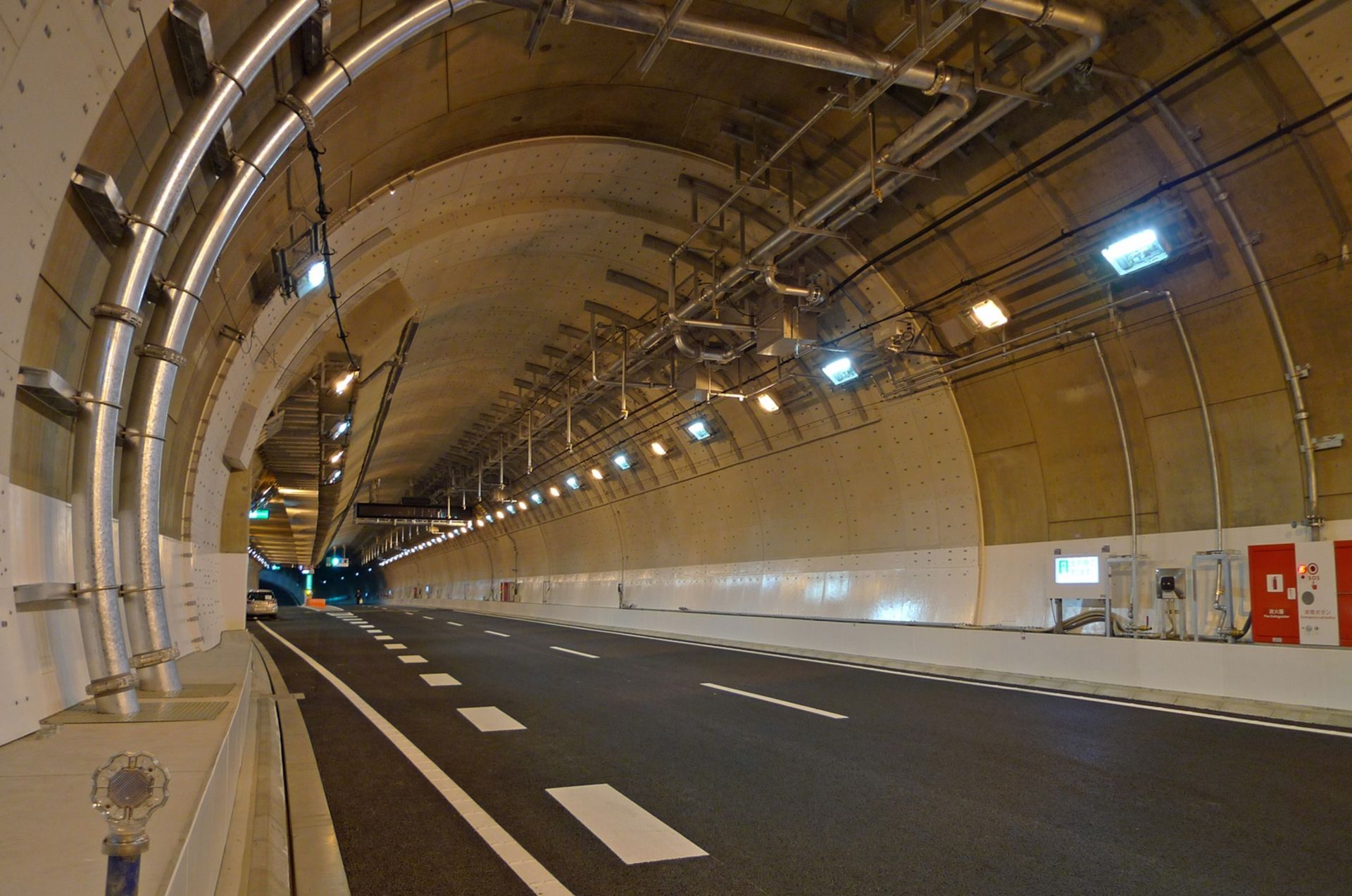تونل Yamate Tunnel, Japan