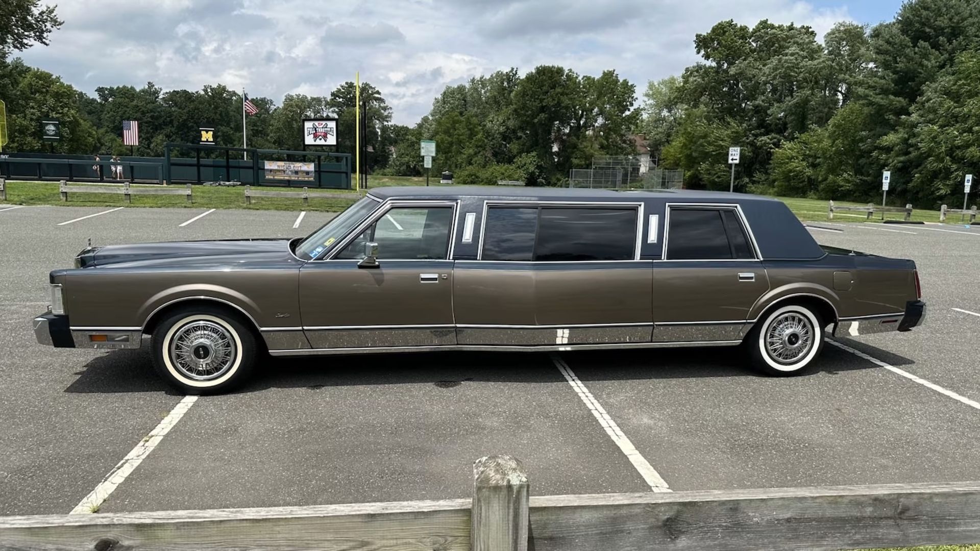 تاون کار لیموزین