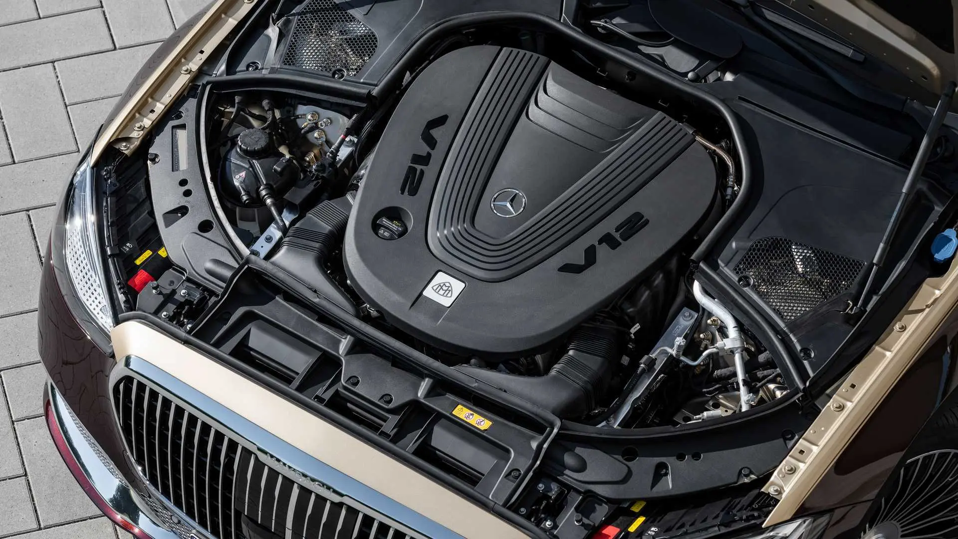 موتور مرسدس مایباخ S680