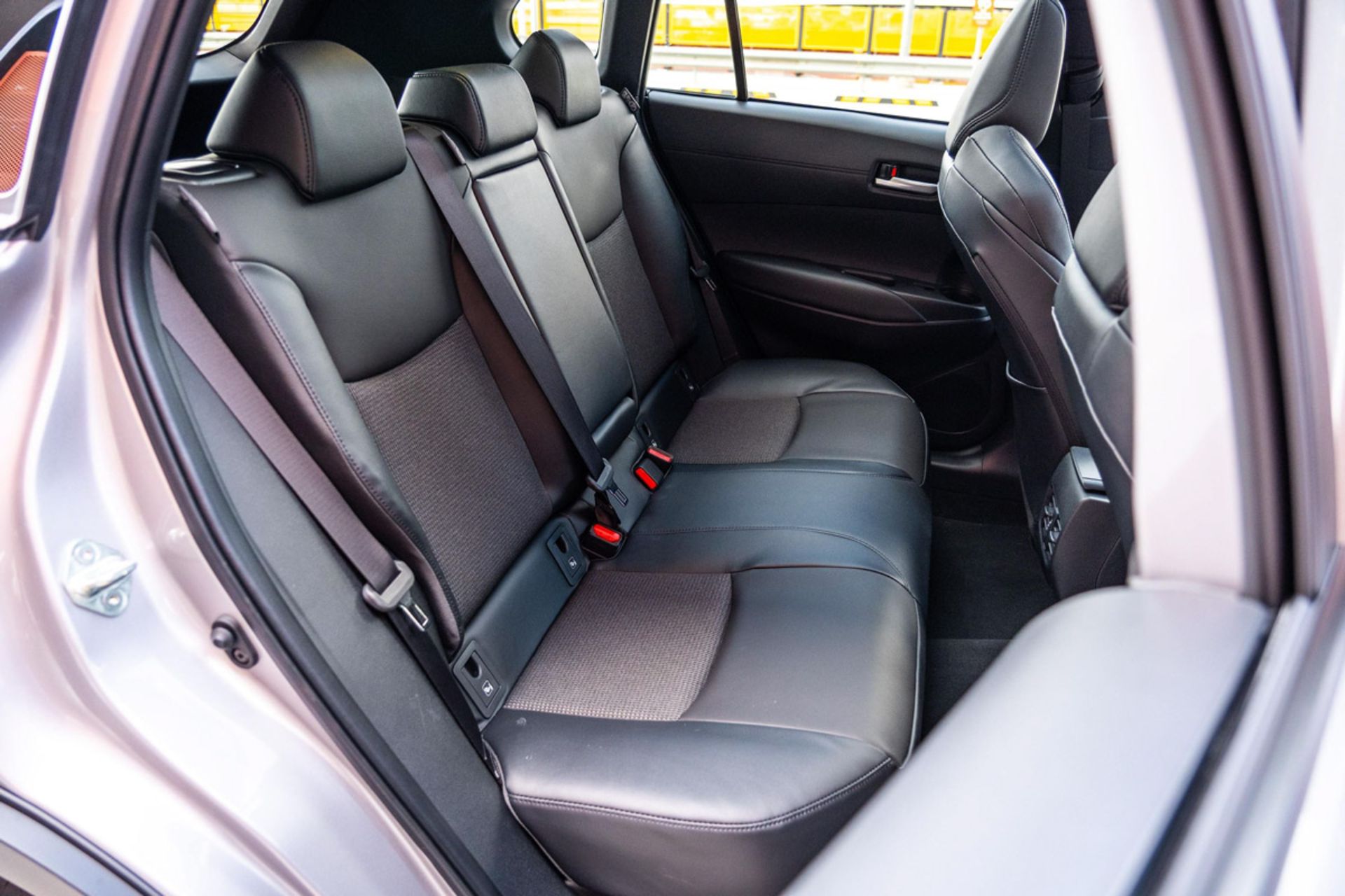 صندلی عقب تویوتا کرولا کراس نیوفیس 