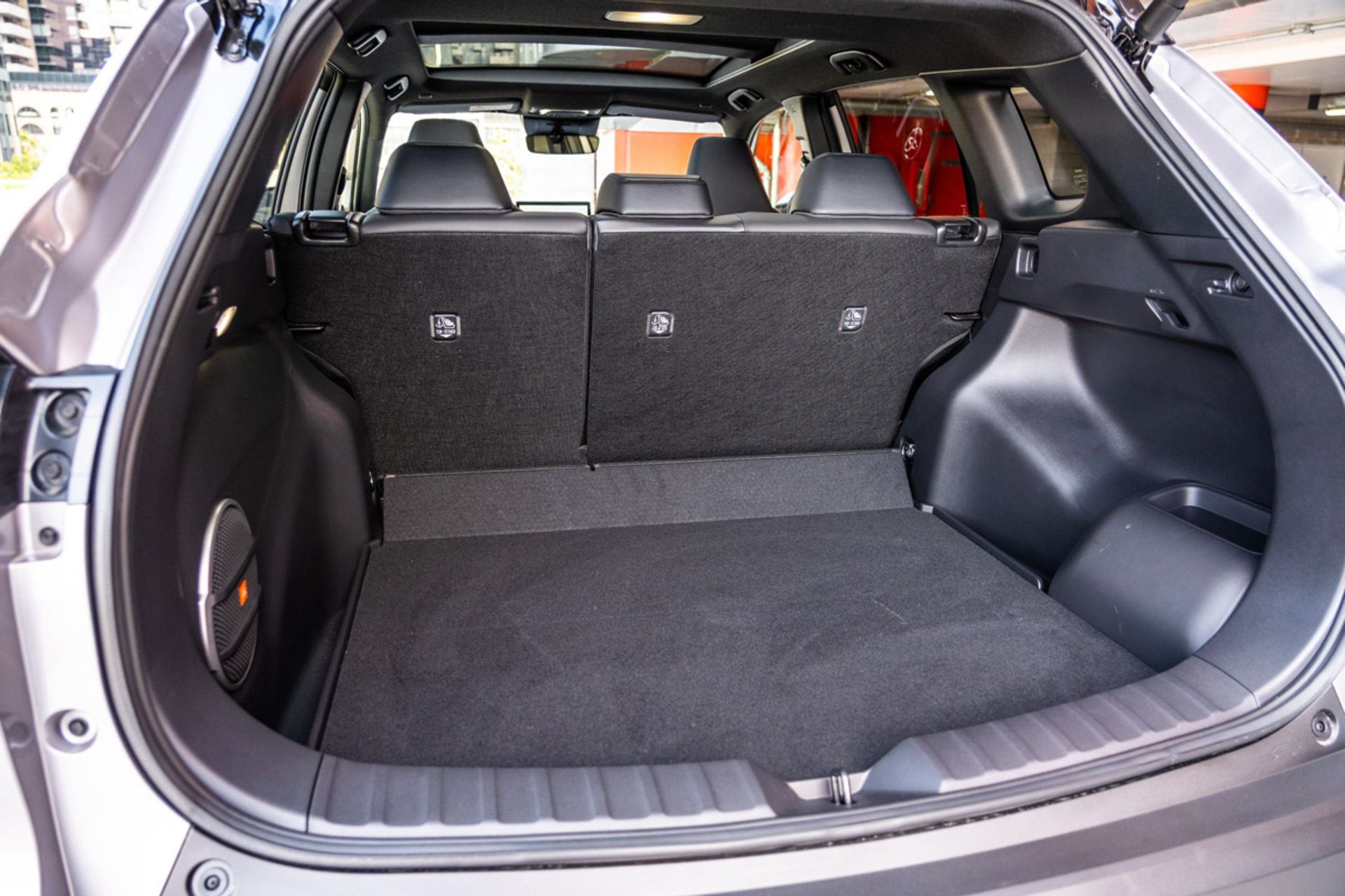 صندوق بار تویوتا کرولا کراس نیوفیس 