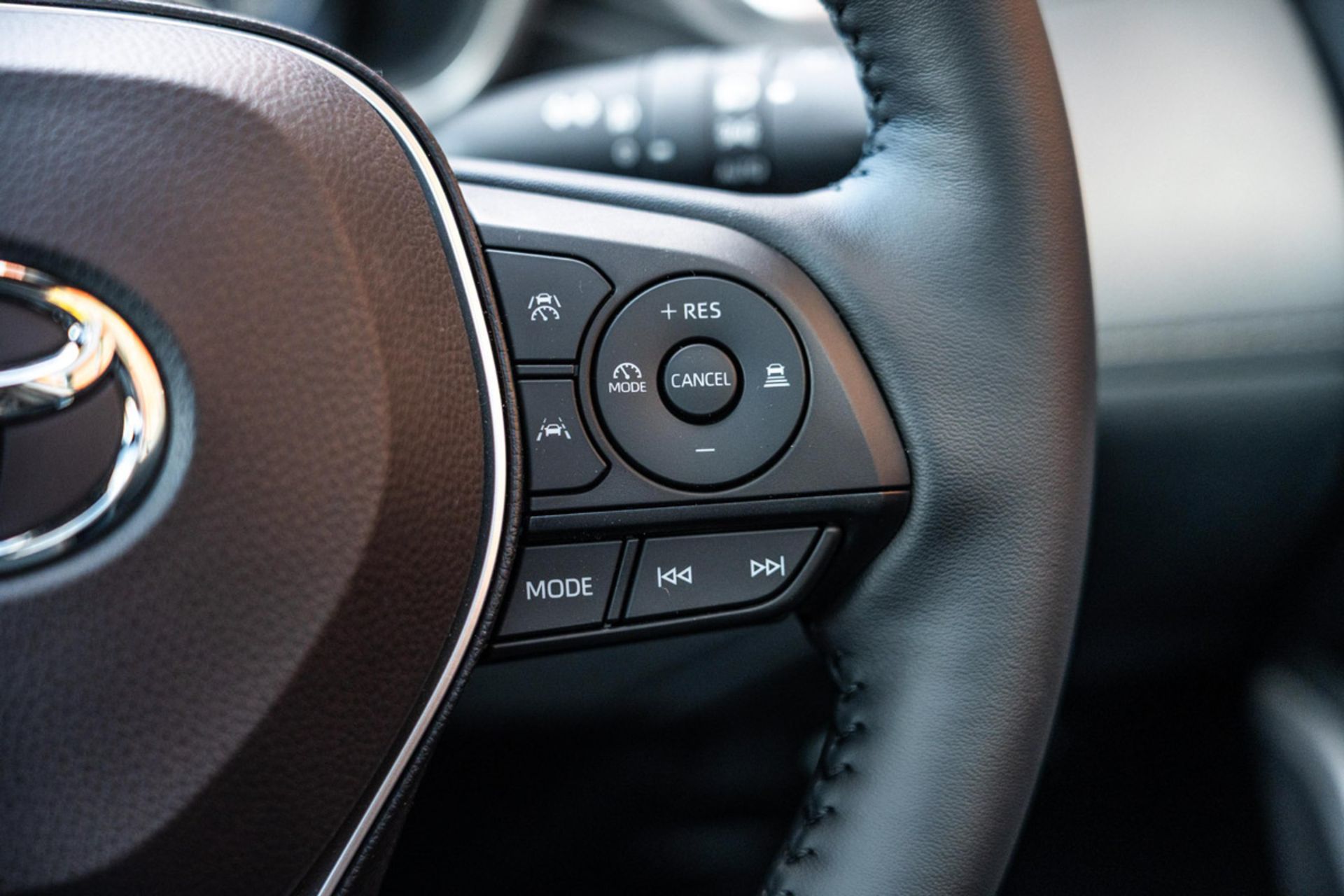 فرمان تویوتا کرولا کراس نیوفیس 