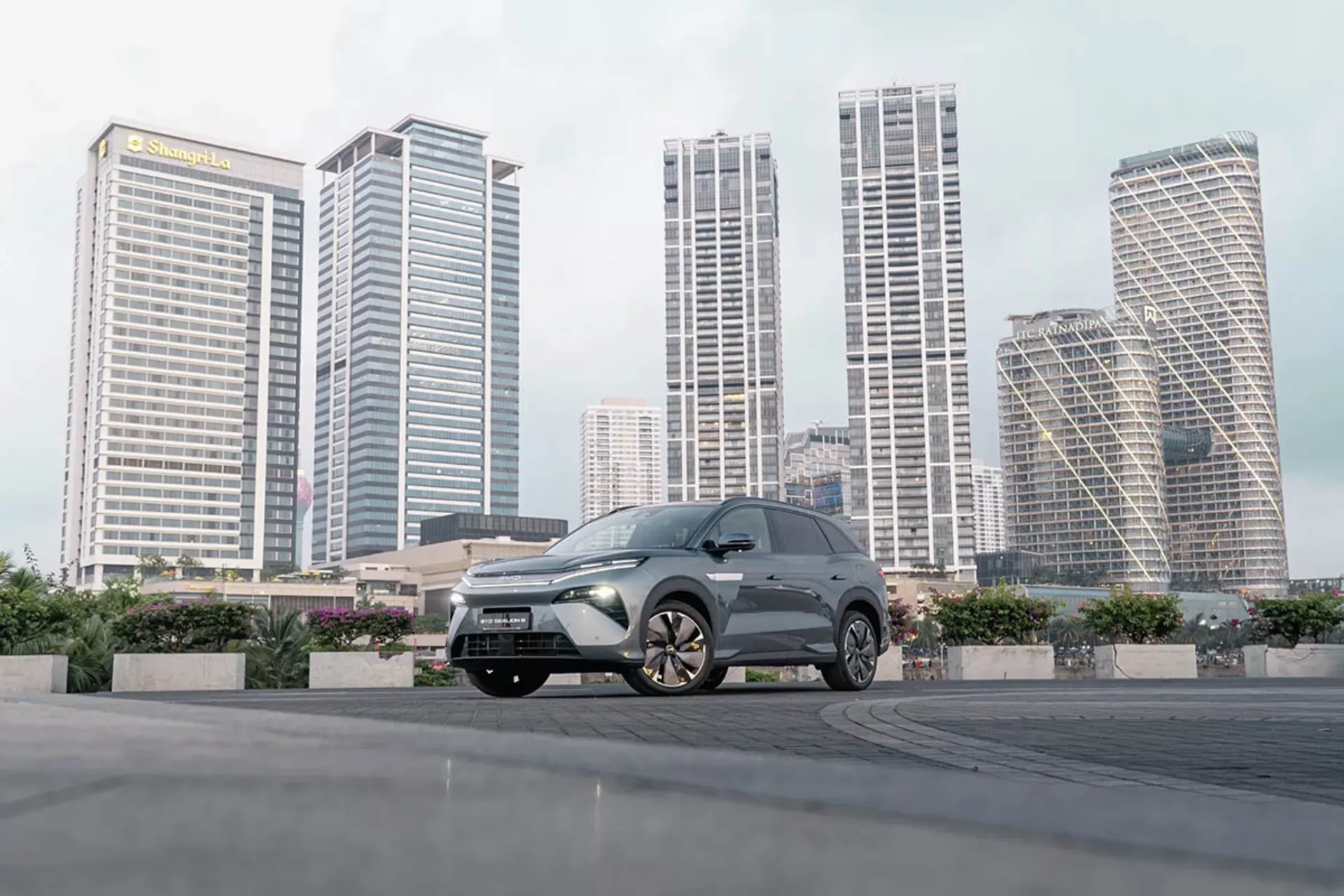 بی‌وای‌دی سی‌لاین ۸