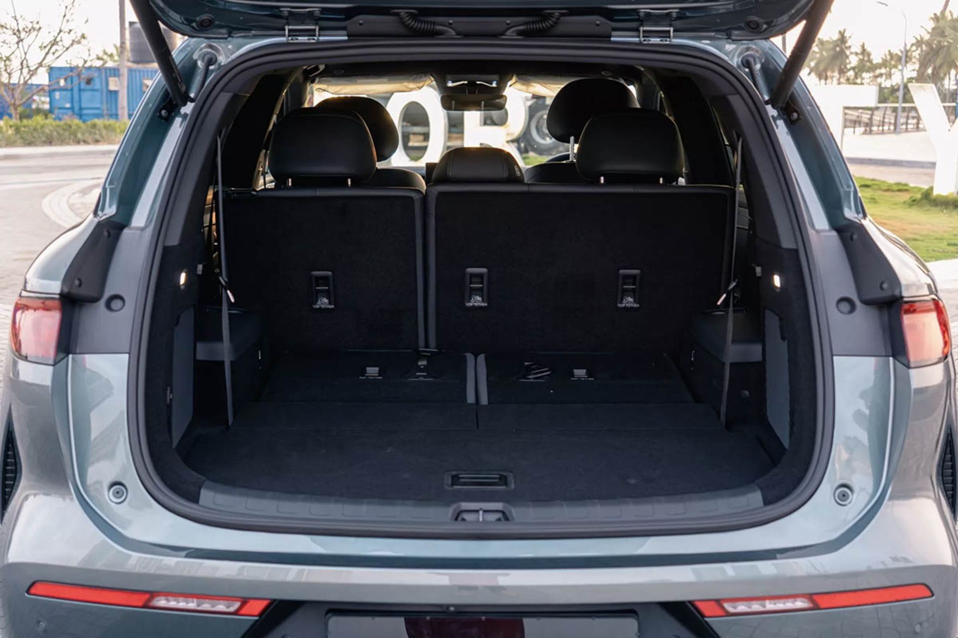 بی‌وای‌دی سی‌لاین ۸