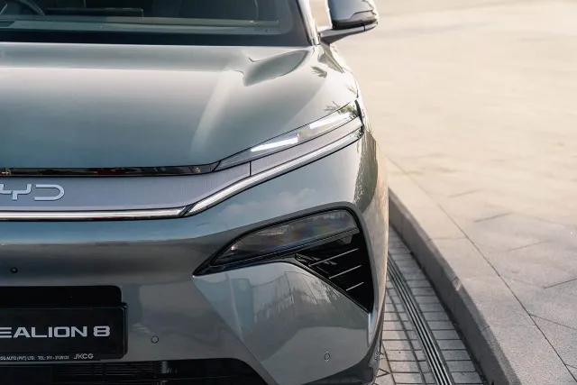 بی‌وای‌دی سی‌لاین ۸