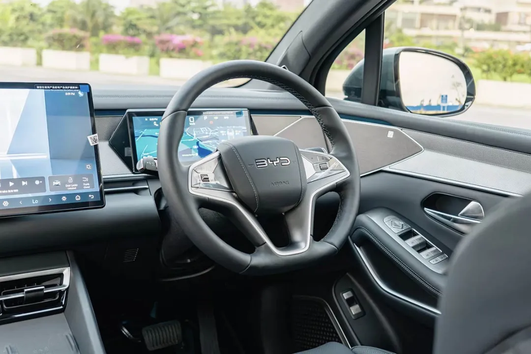 بی‌وای‌دی سی‌لاین ۸