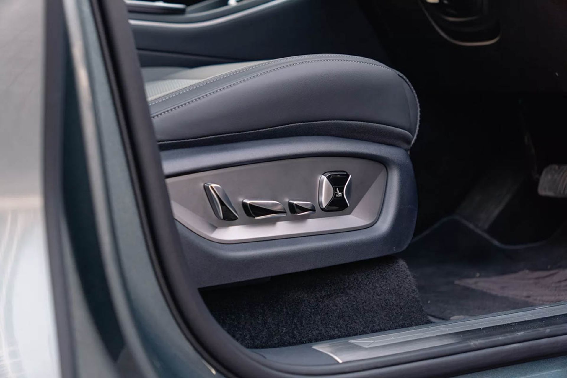 بی‌وای‌دی سی‌لاین ۸