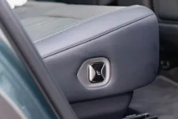 بی‌وای‌دی سی‌لاین ۸