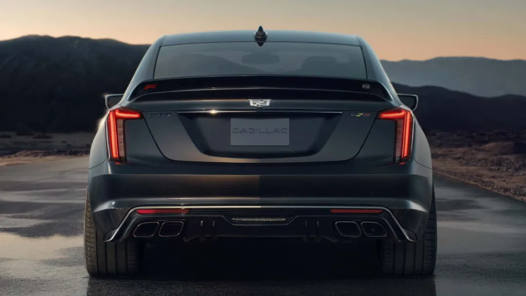 کادیلاک CT5-V بلک‌وینگ نسخه F1