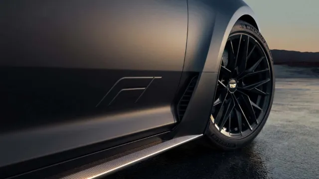 کادیلاک CT5-V بلک‌وینگ نسخه F1