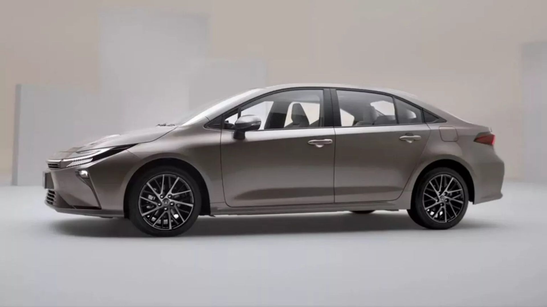 کرولا نیوفیس وارداتی