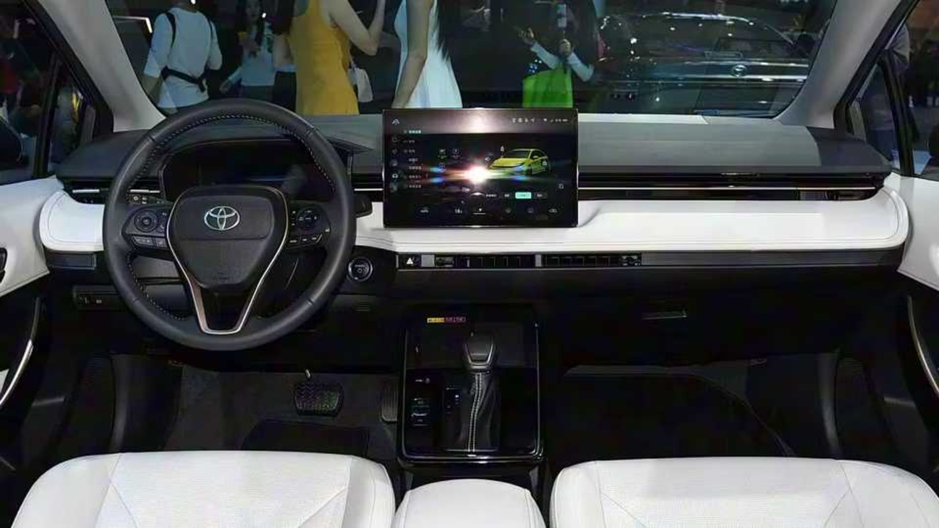 کابین کرولا فیس لیفت