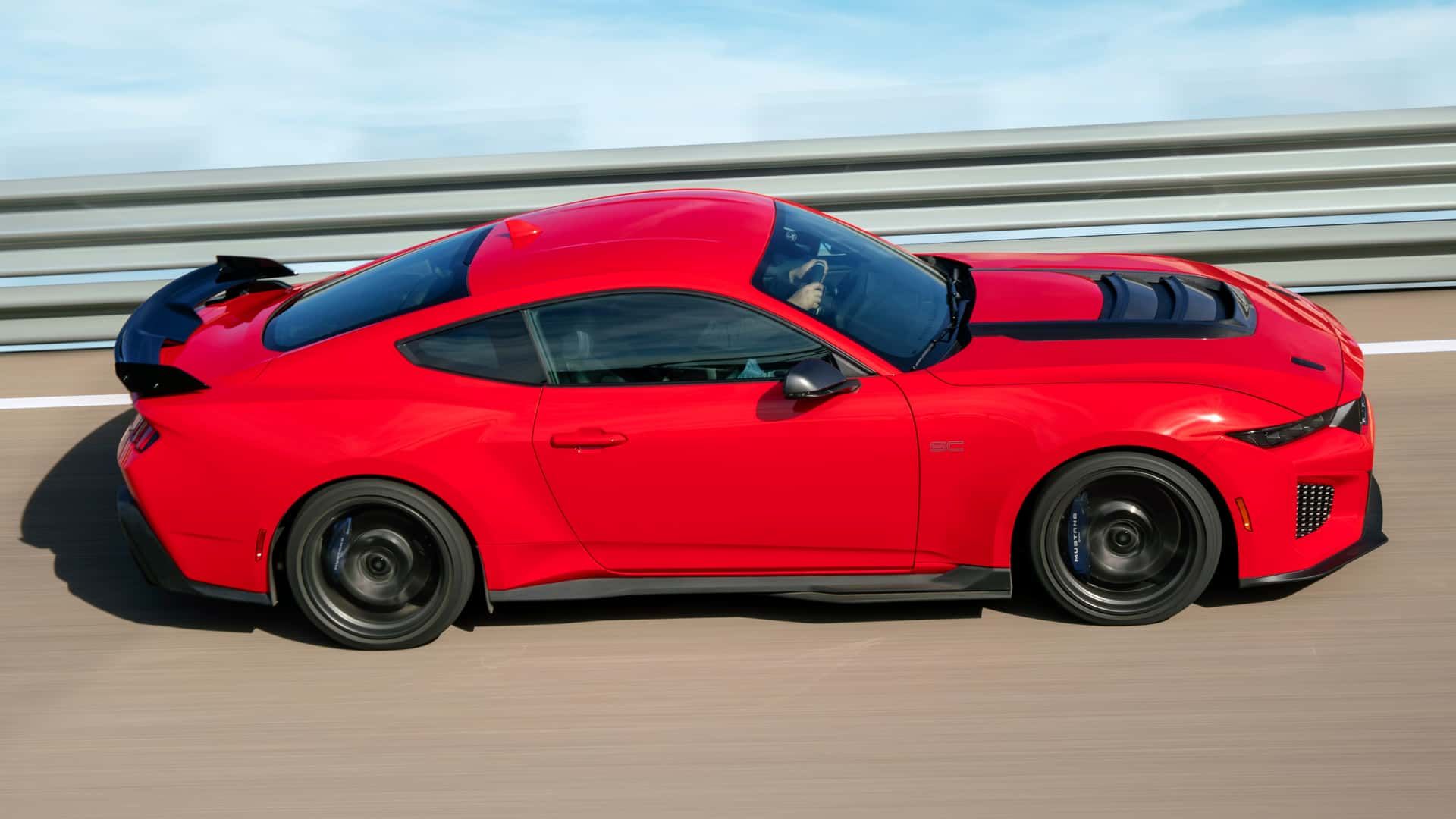 موستانگ دارک هورس SC 