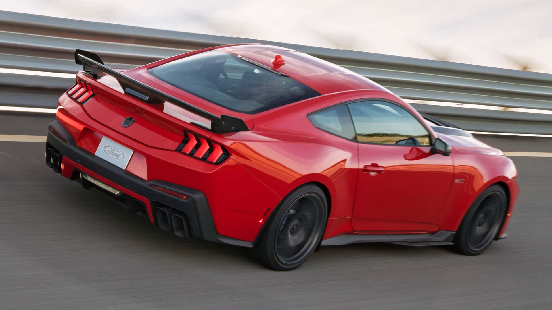 موستانگ دارک هورس SC 