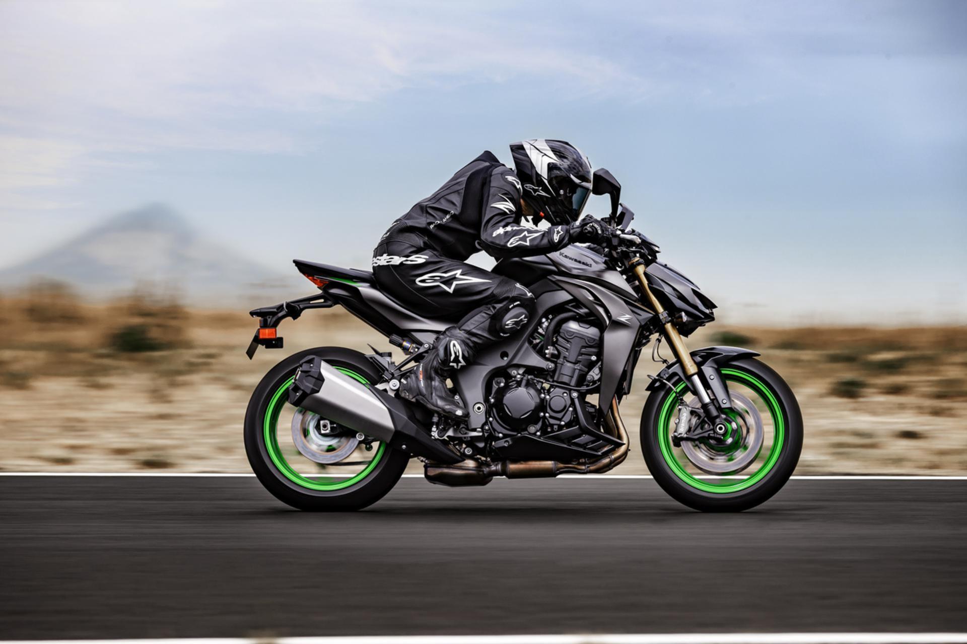 سوپر موتورسیکلت کاوازاکی z1100 se