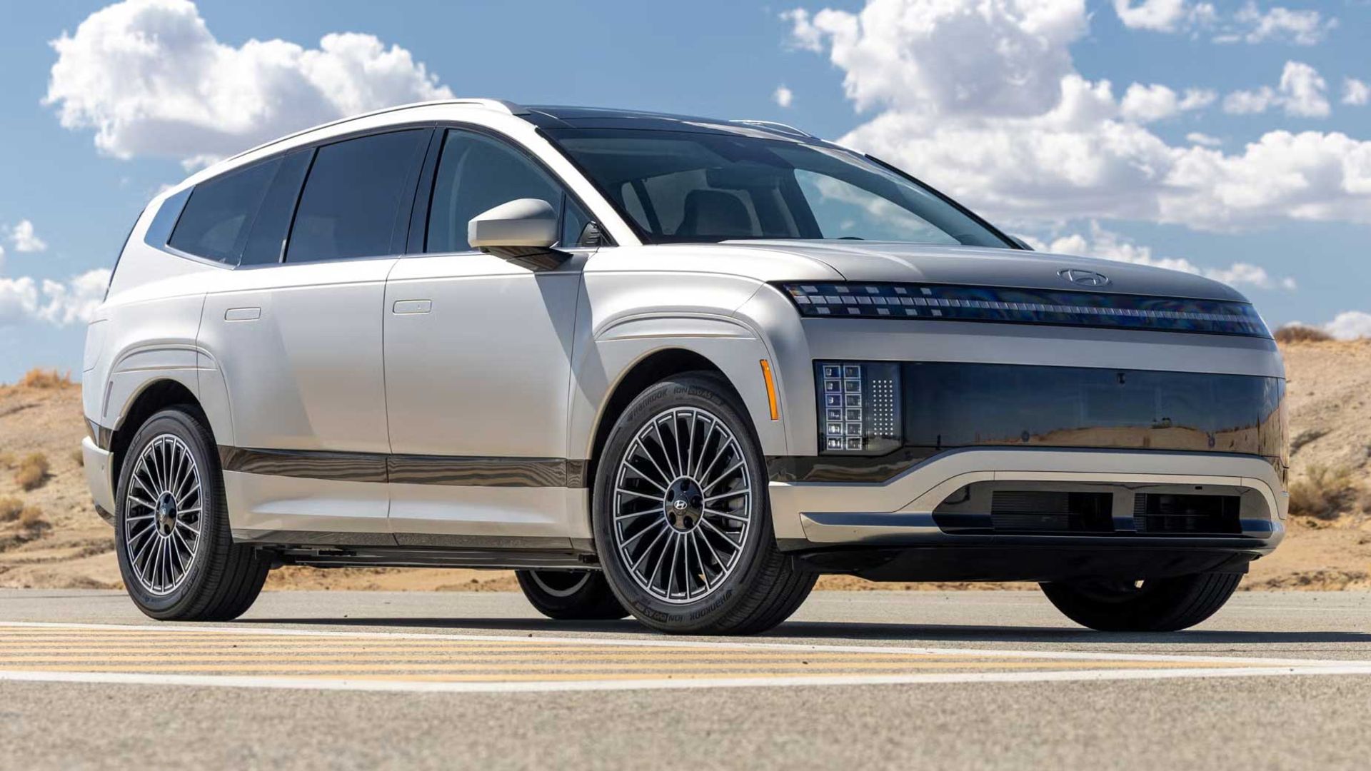 هیوندای آیونیک 9