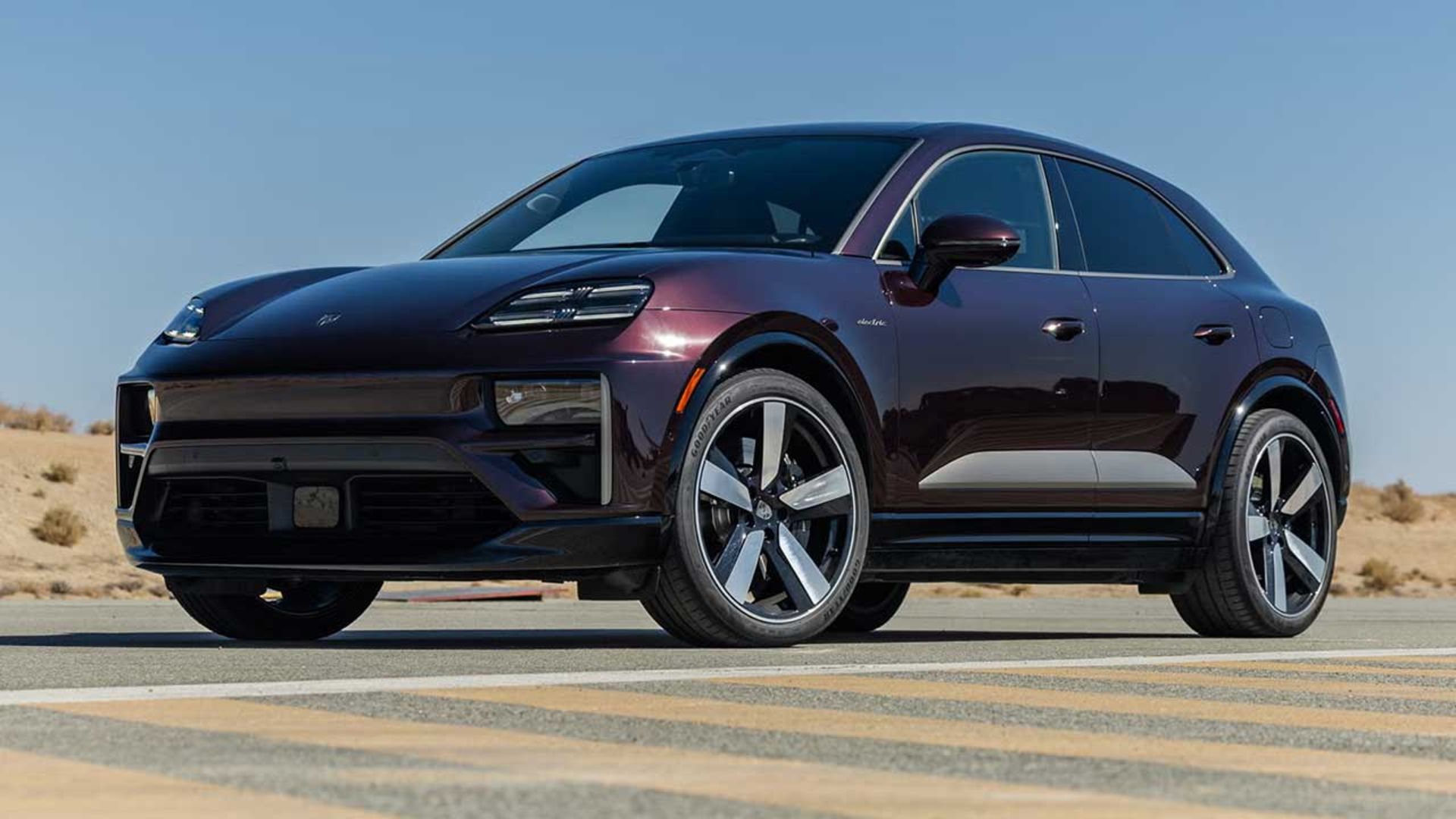 پورشه ماکان برقی