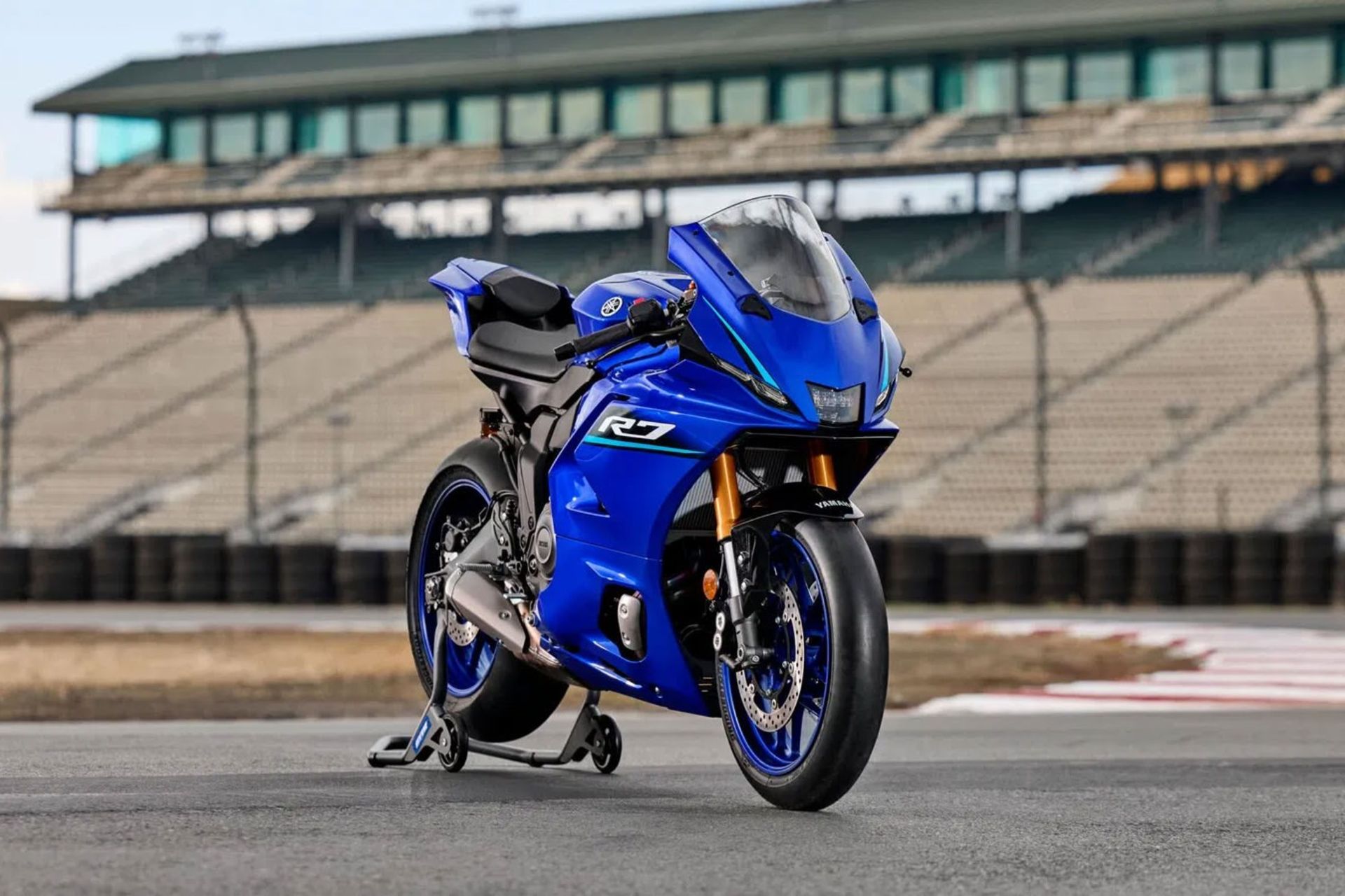 موتورسیکلت اسپرت یاماها r7 2026