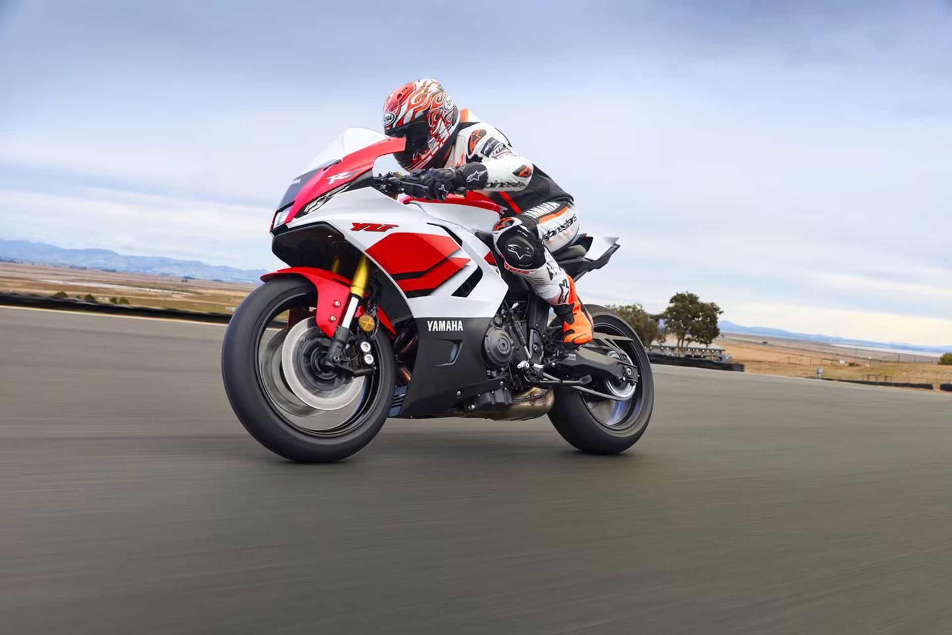 موتورسیکلت یاماها r7 2026