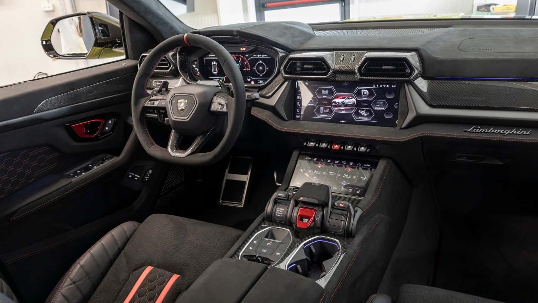   Urus SE Performante 