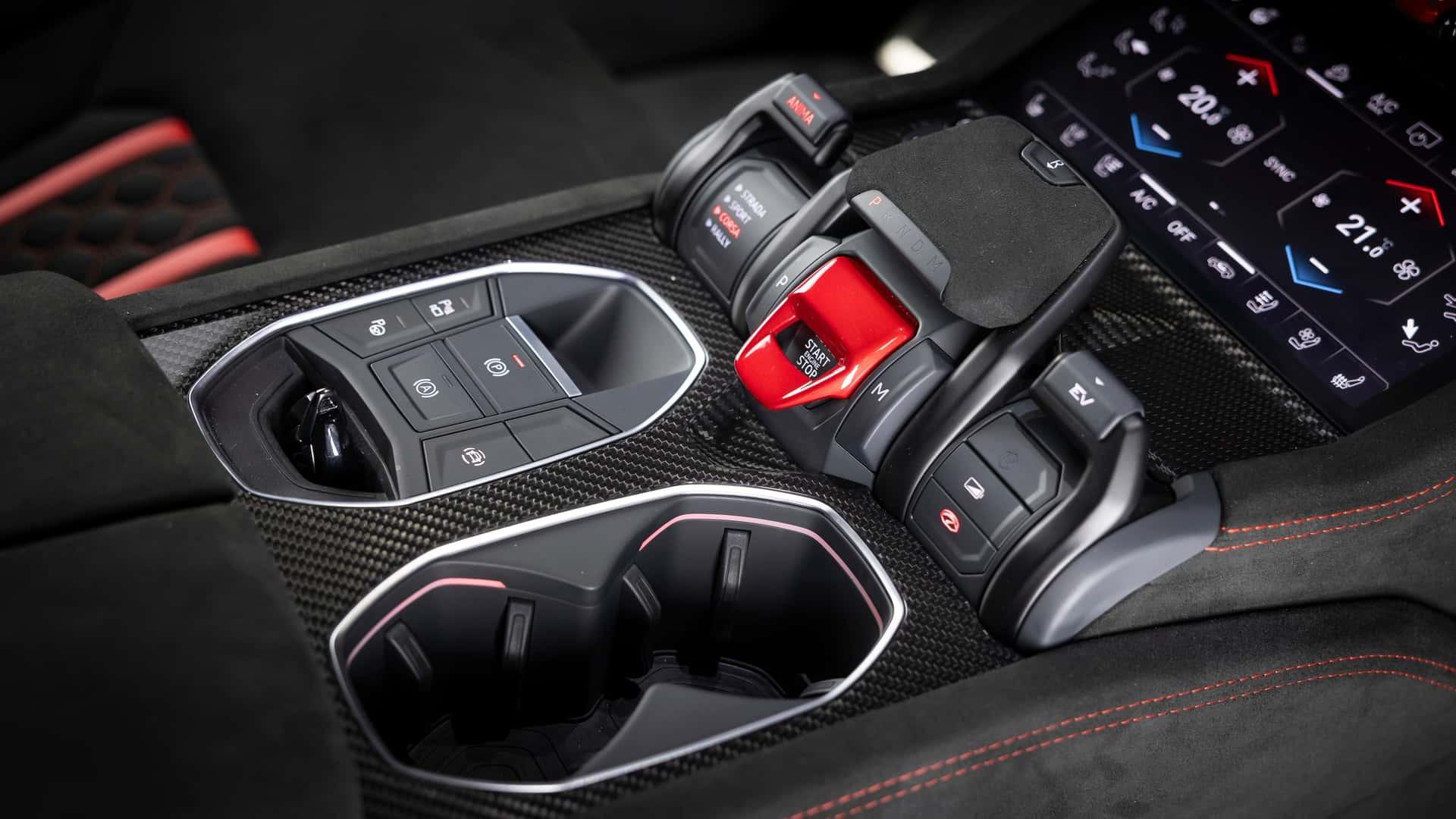   Urus SE Performante 