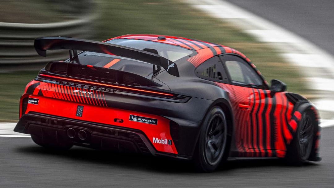 پورشه 911 GT4 R