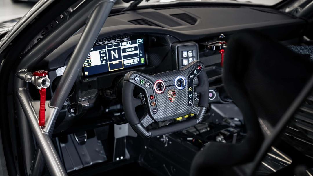 پورشه 911 GT4 R