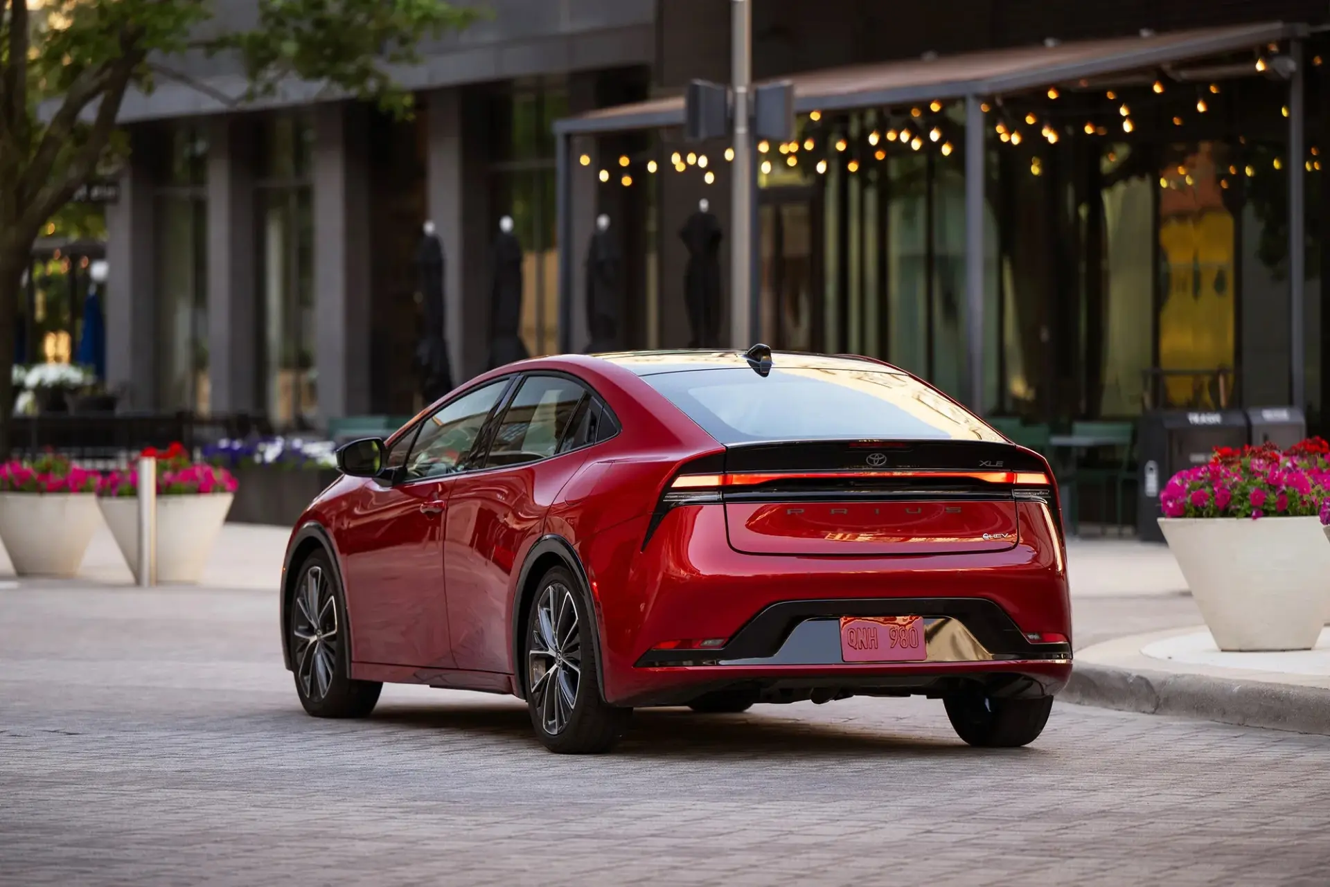  toyota pruis 2027