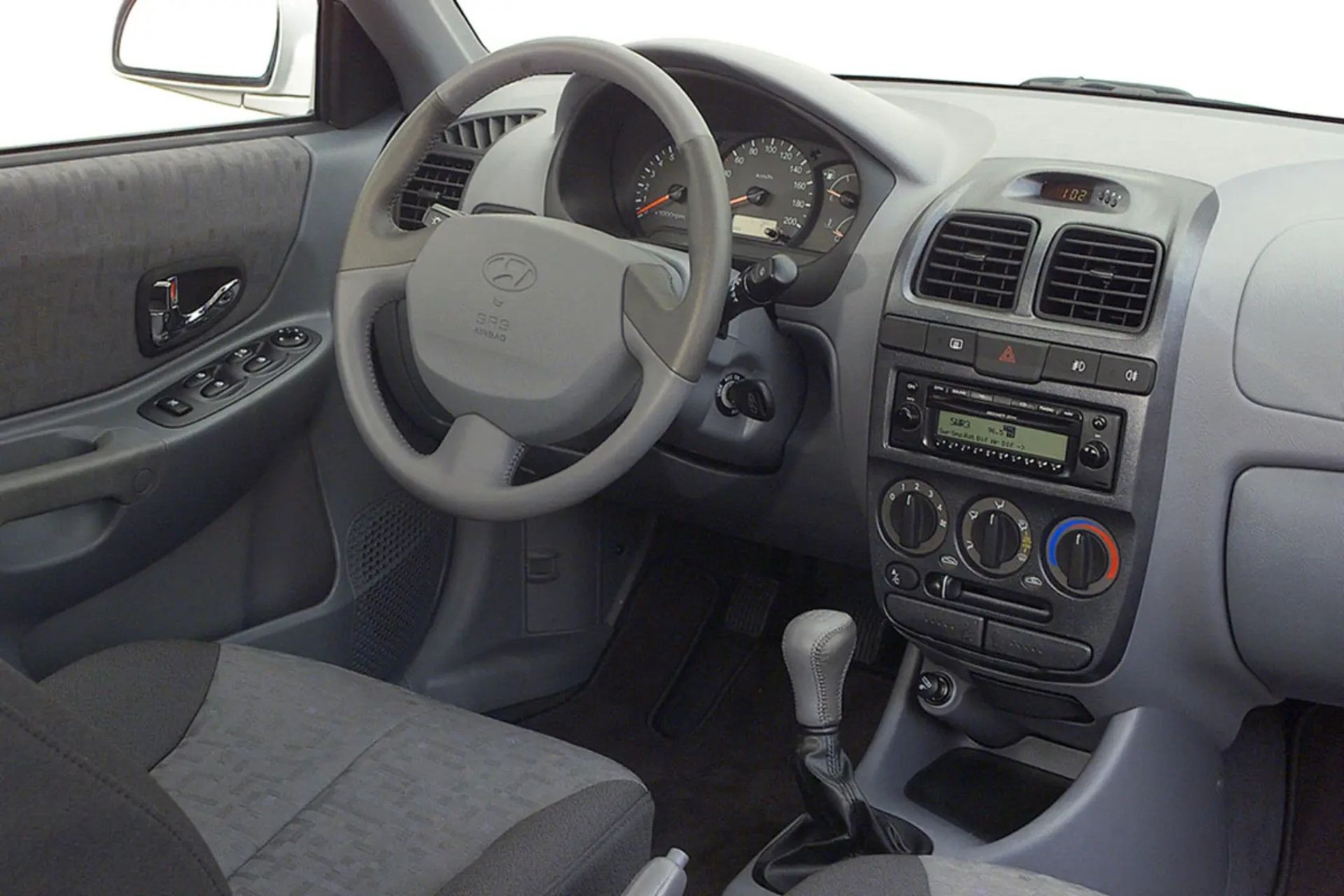 کابین هیوندای ورنا