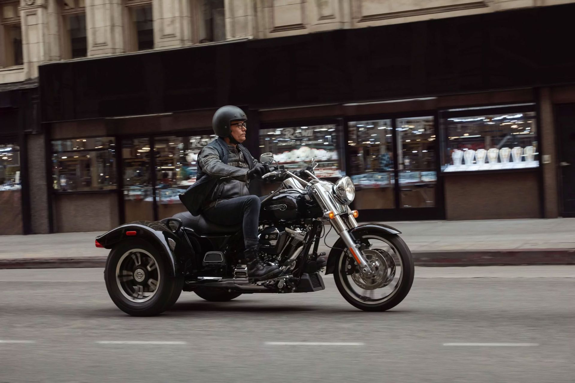 موتورسیکلت سه چرخ کروزر