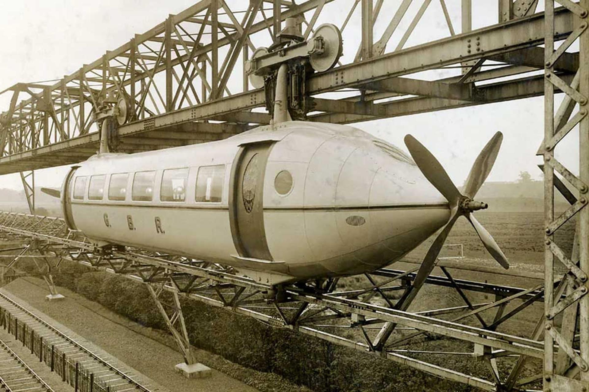 ریل‌پلن وسیله عجیب