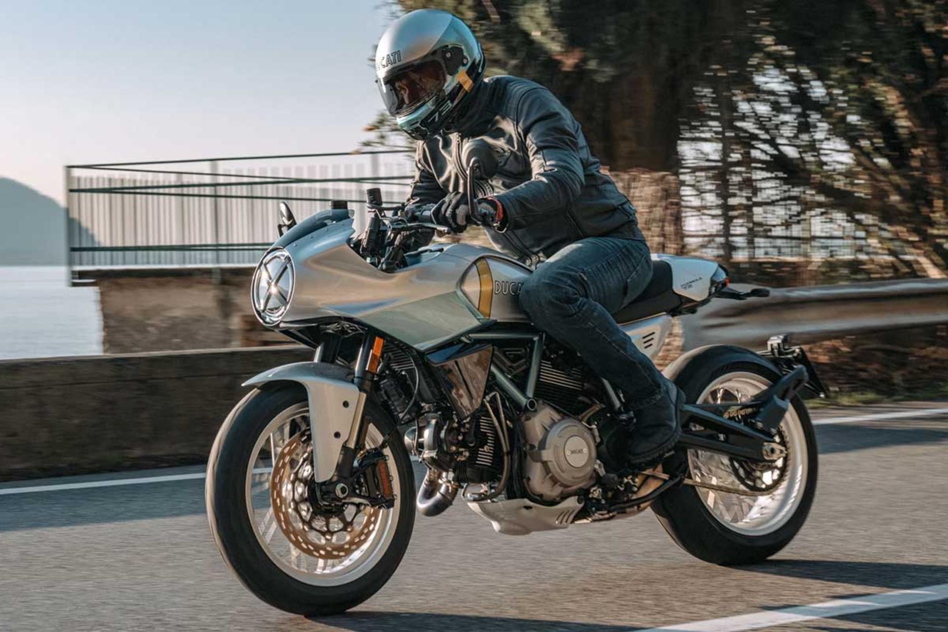 دوکاتی فرمولا 73