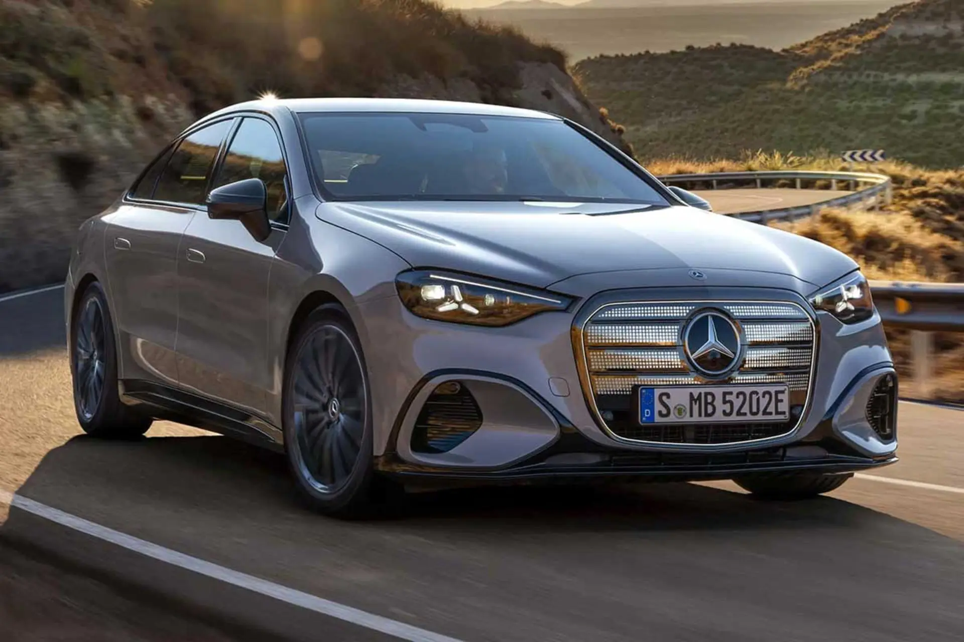 مرسدس بنز C کلاس برقی