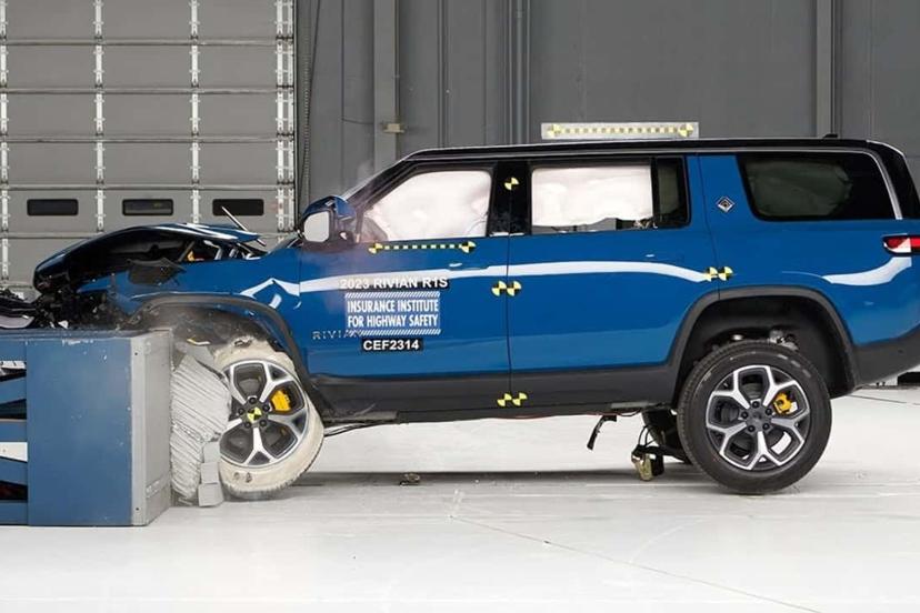 پشت پرده تست‌های تصادف خودرو؛ NHTSA و IIHS چگونه ایمنی خودروها را می‌سنجند؟