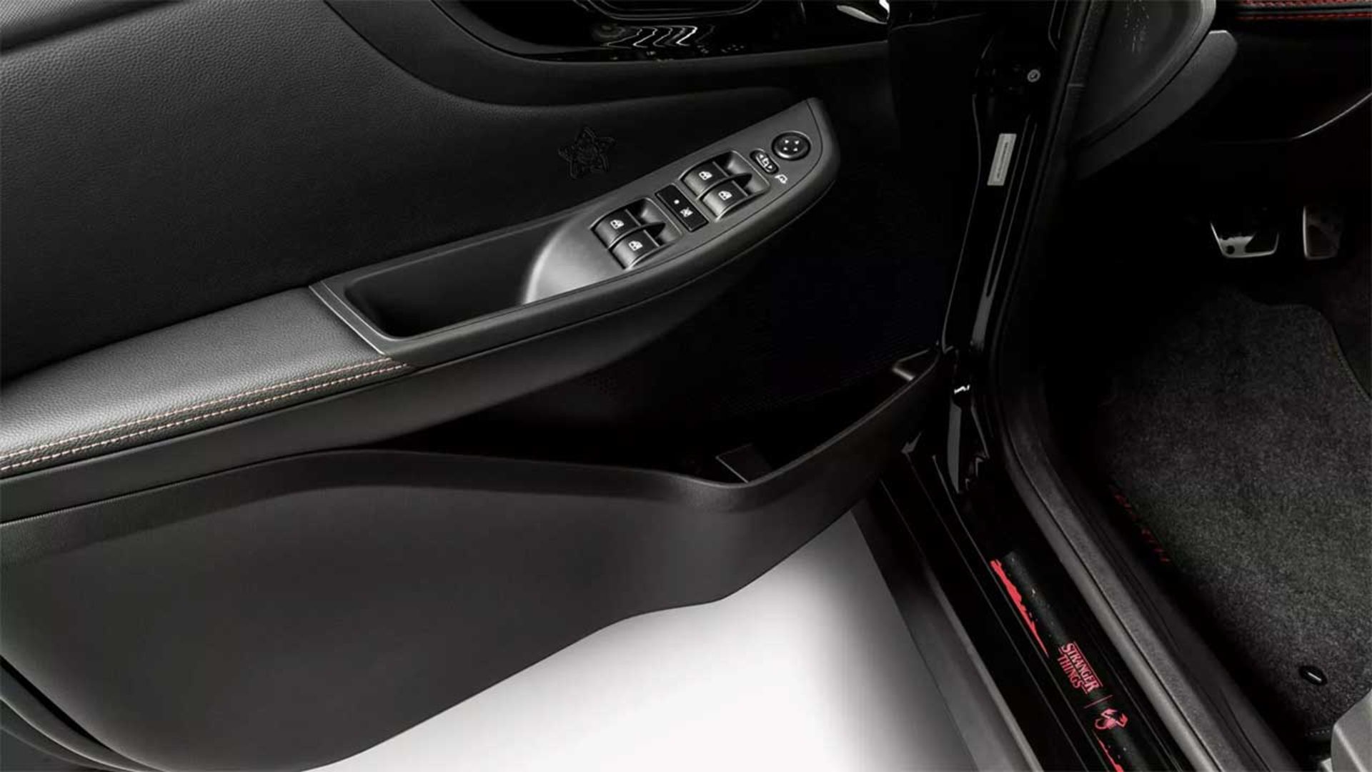 فیات پابس آبارث Stranger Things