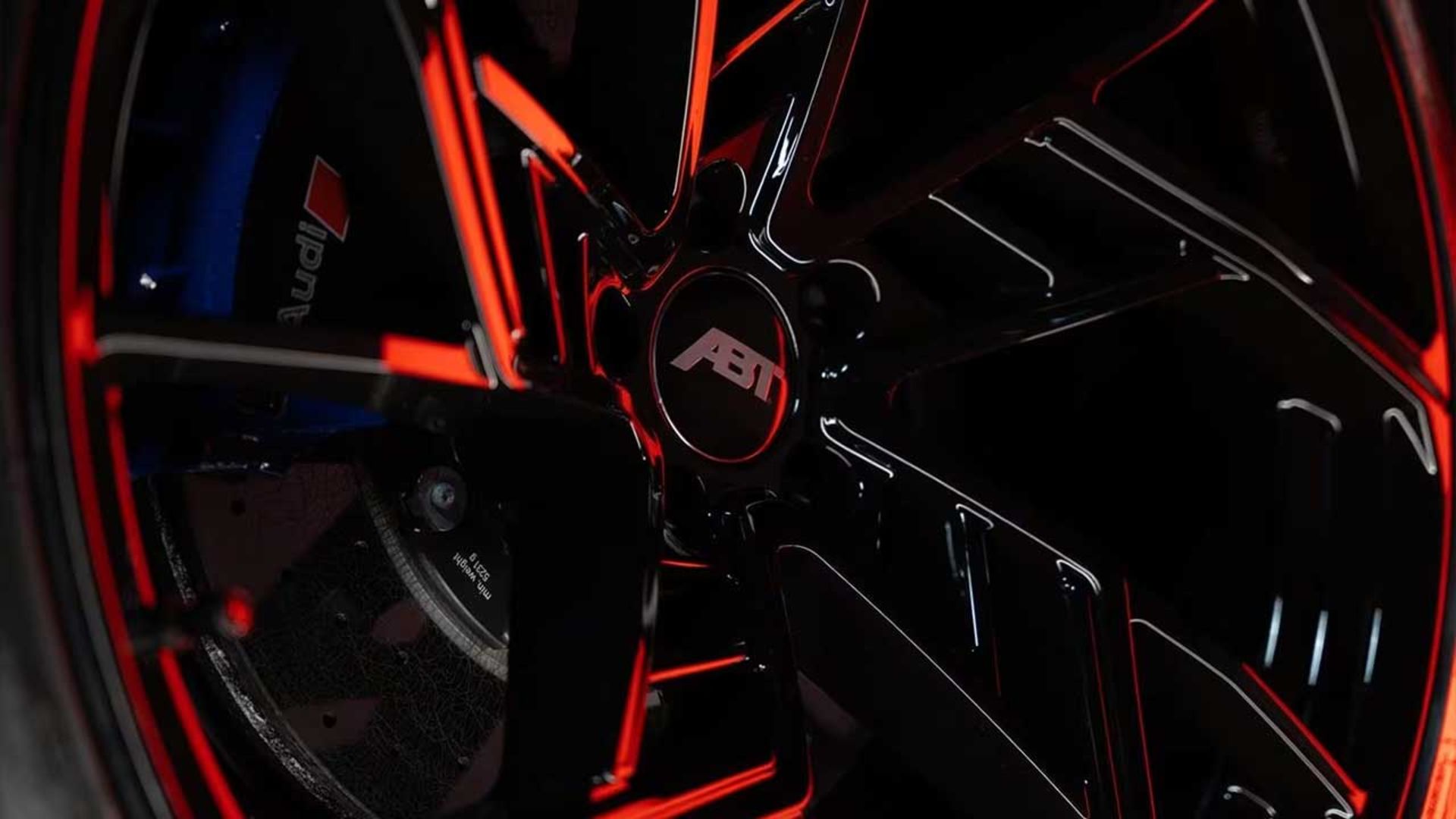 آئودی RS Q8 با تیونینگ ABT