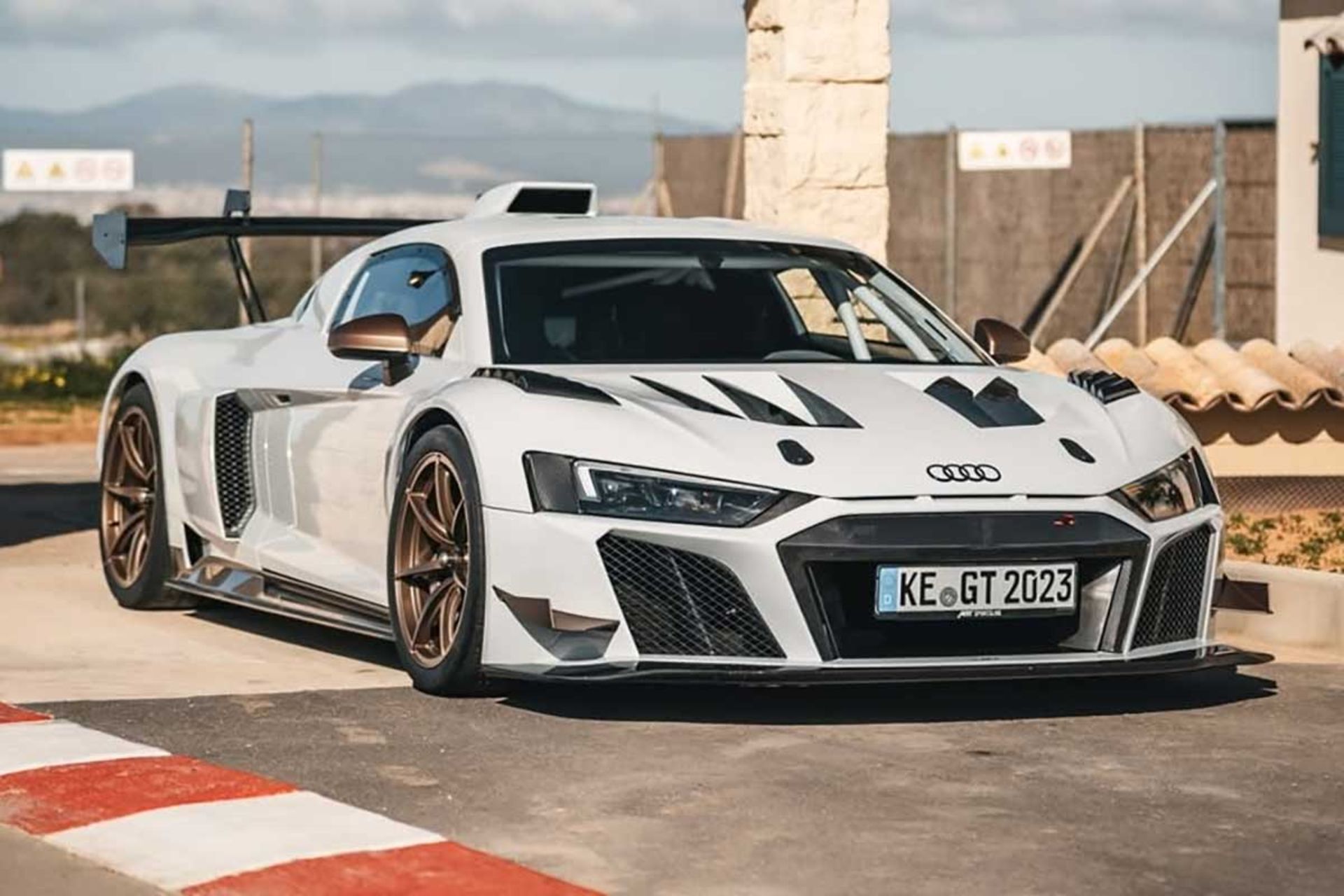 ABT XGT آئودی R8