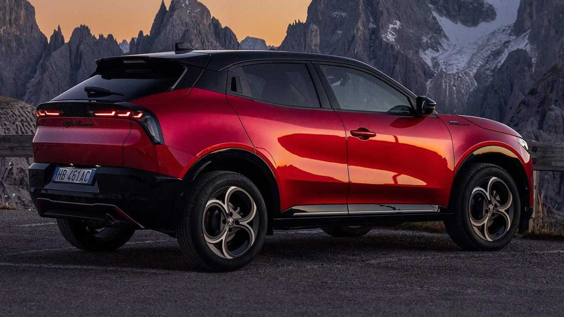 آلفارومئو جونیور اسپرت اسپشاله 