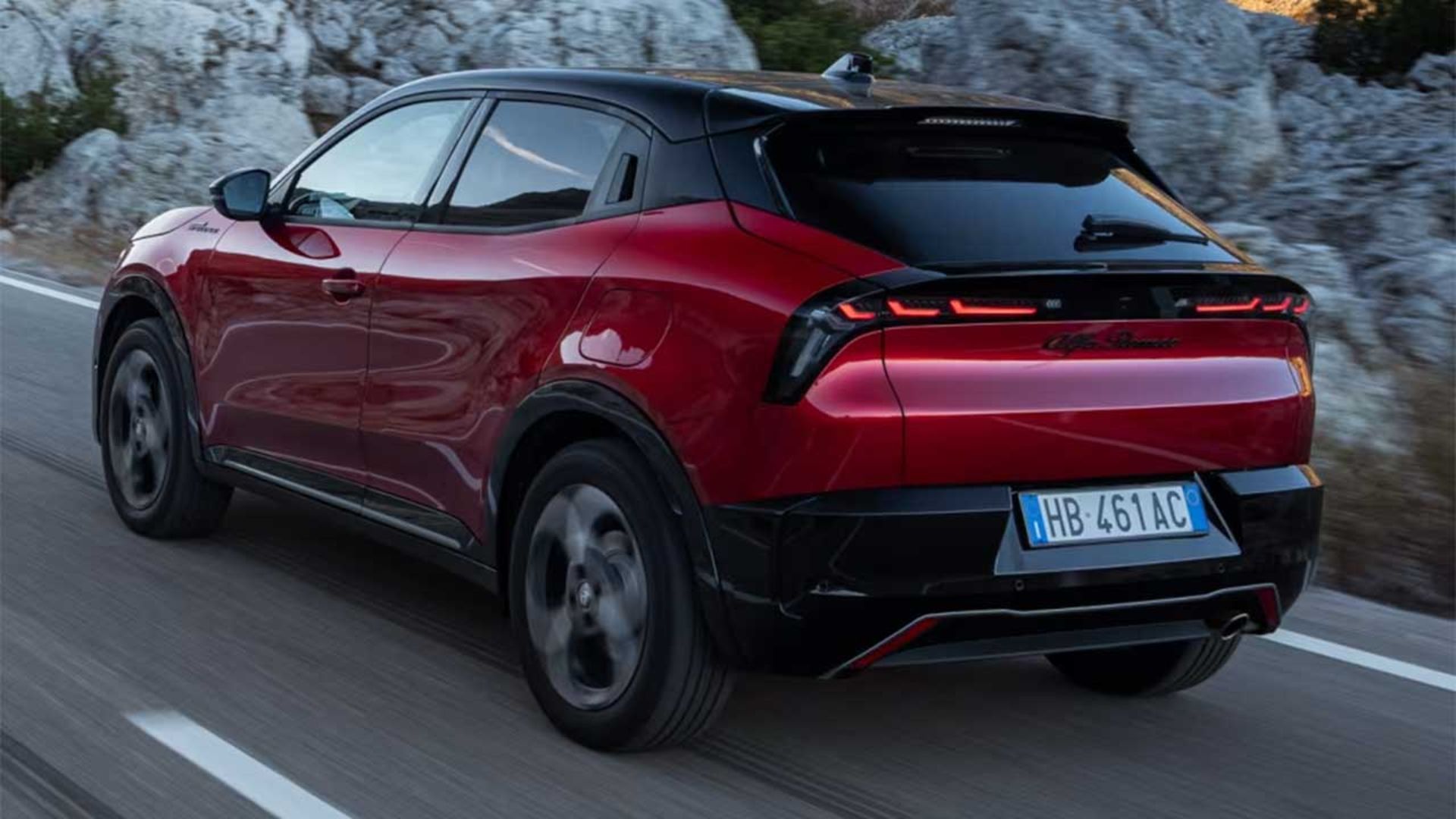 آلفارومئو جونیور اسپرت اسپشاله 