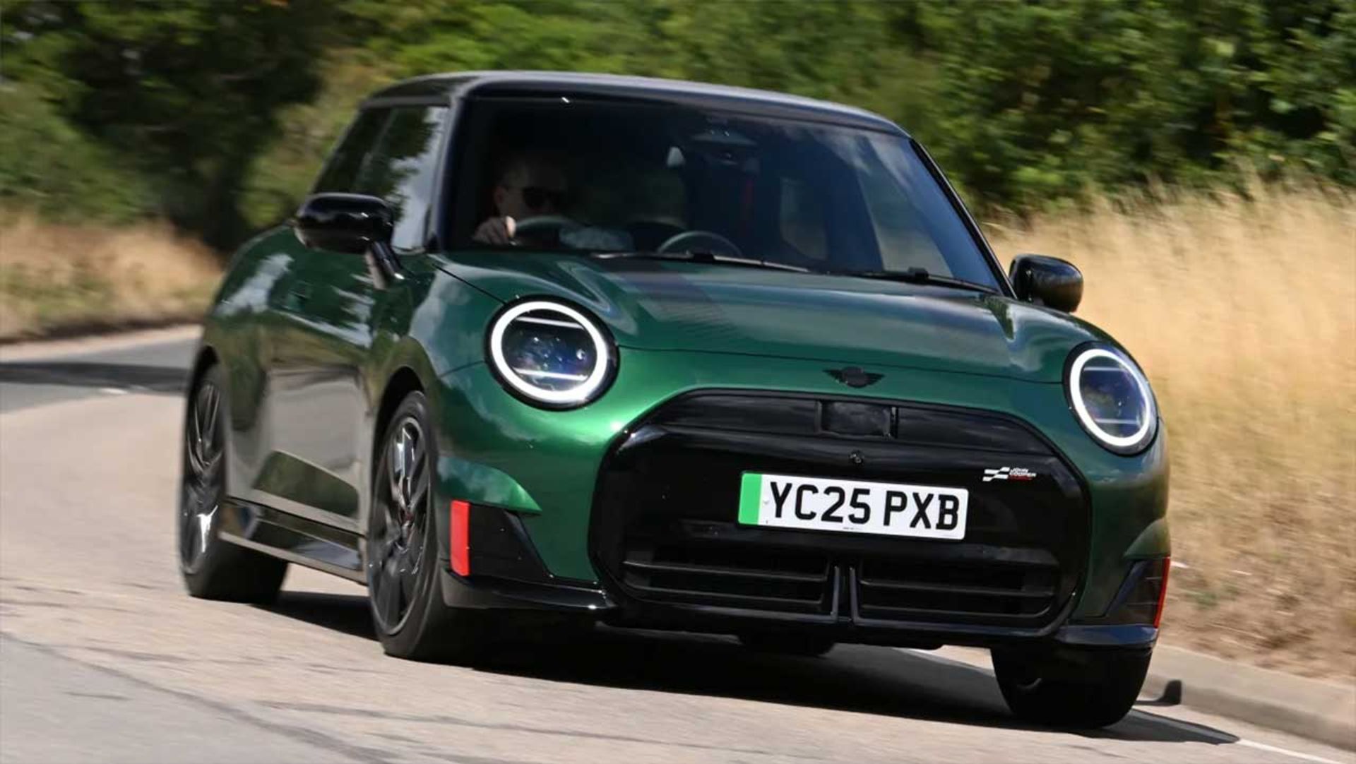 نبرد آلپین A290 و مینی JCW