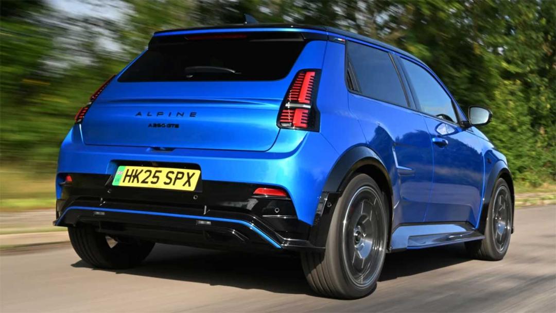 نبرد آلپین A290 و مینی JCW