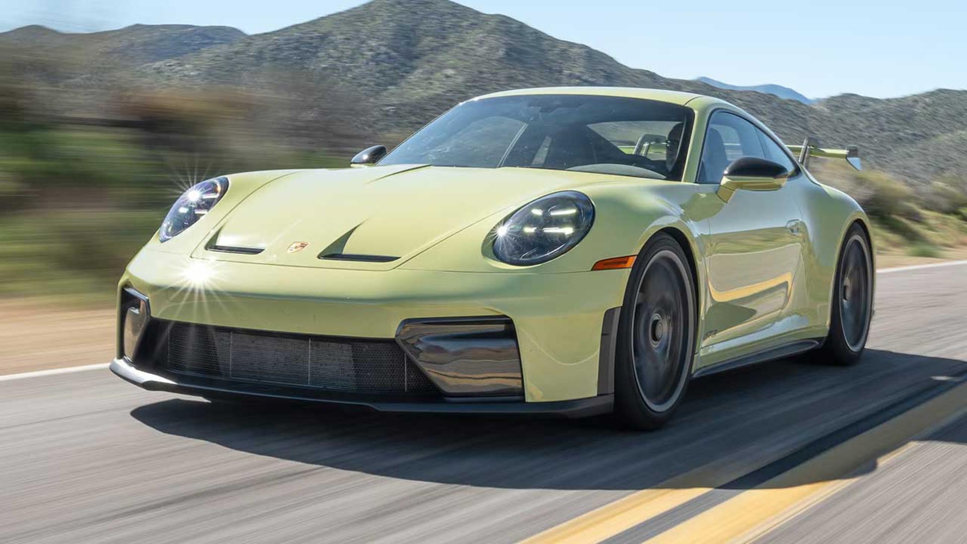 نبرد پورشه 911 GT3 و مرسدس AMG GT63 پرو