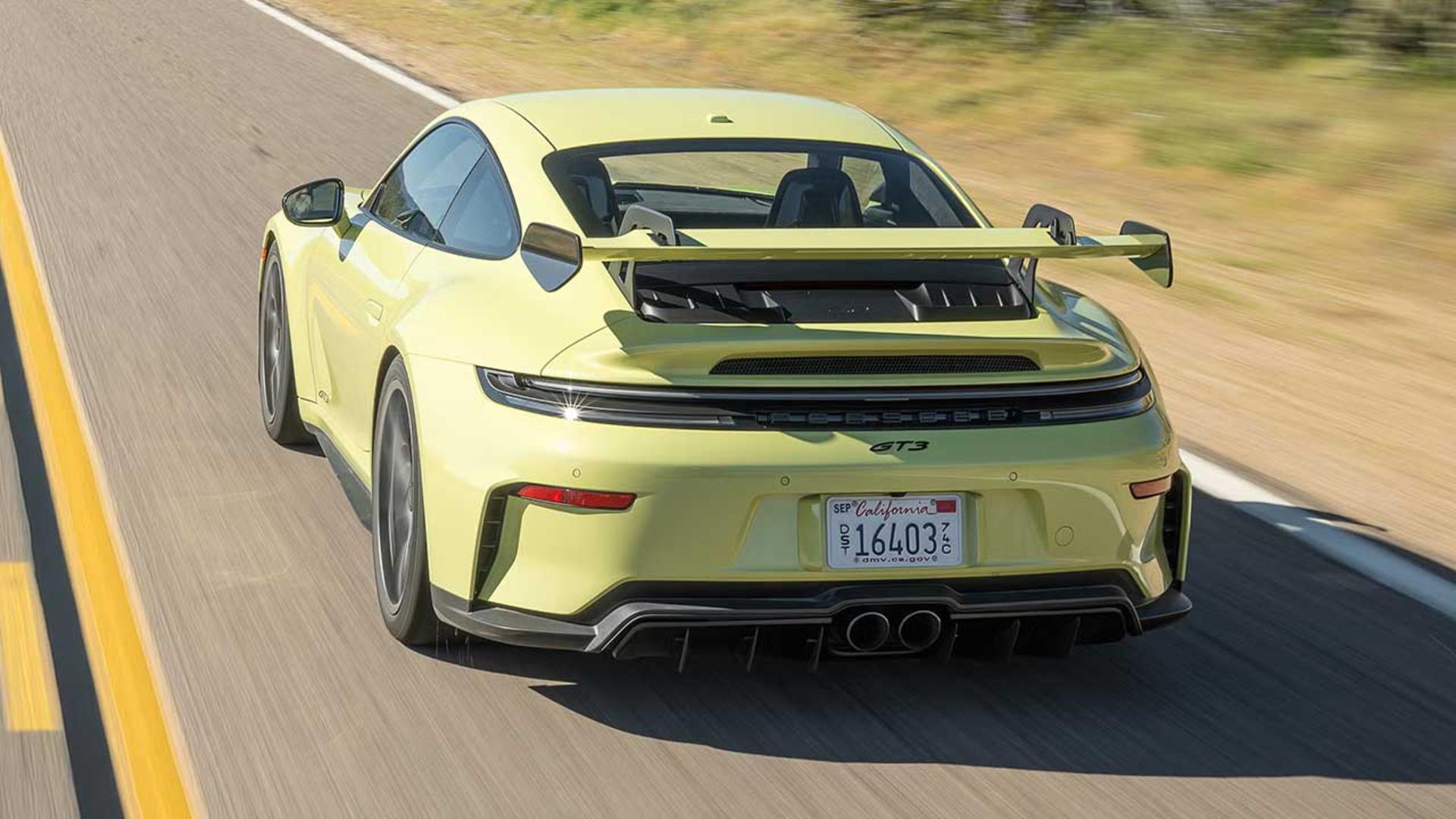 نبرد پورشه 911 GT3 و مرسدس AMG GT63 پرو