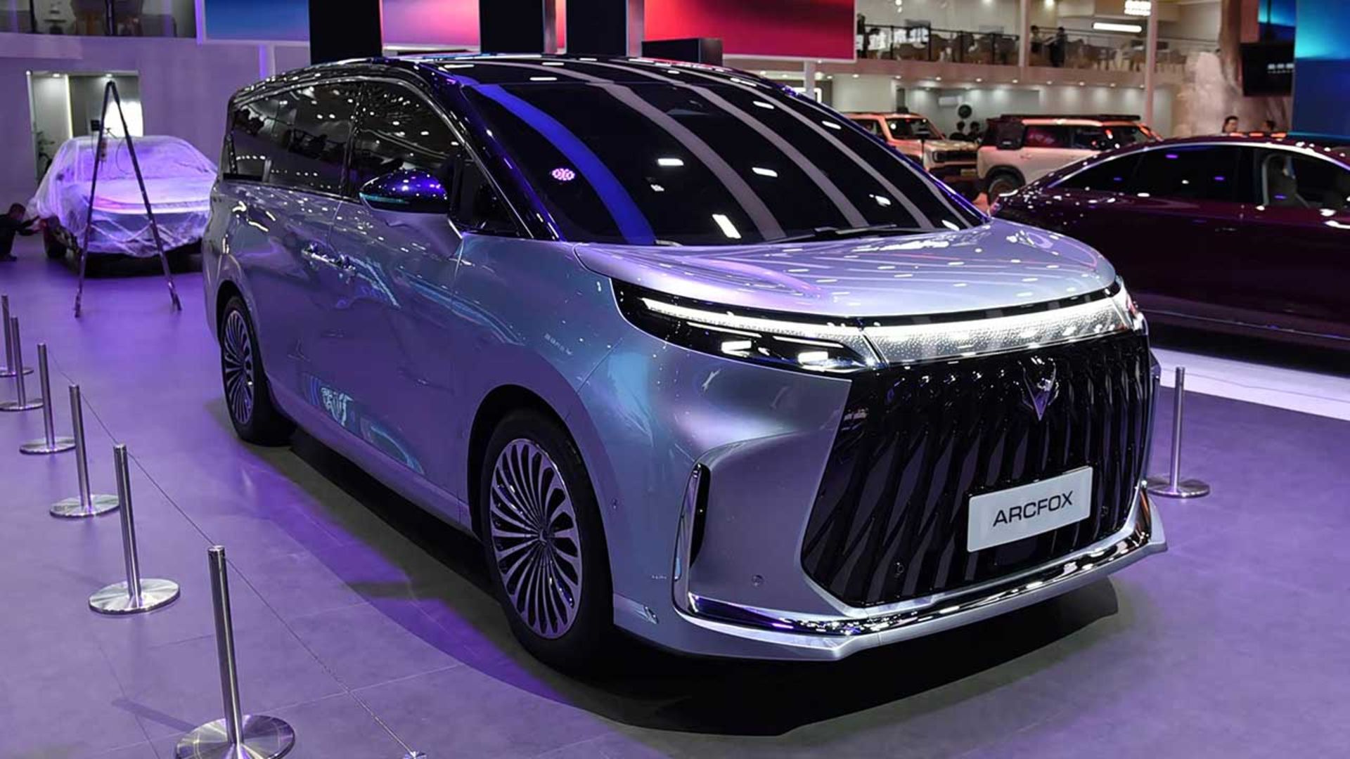 بایک آرک‌فاکس V9