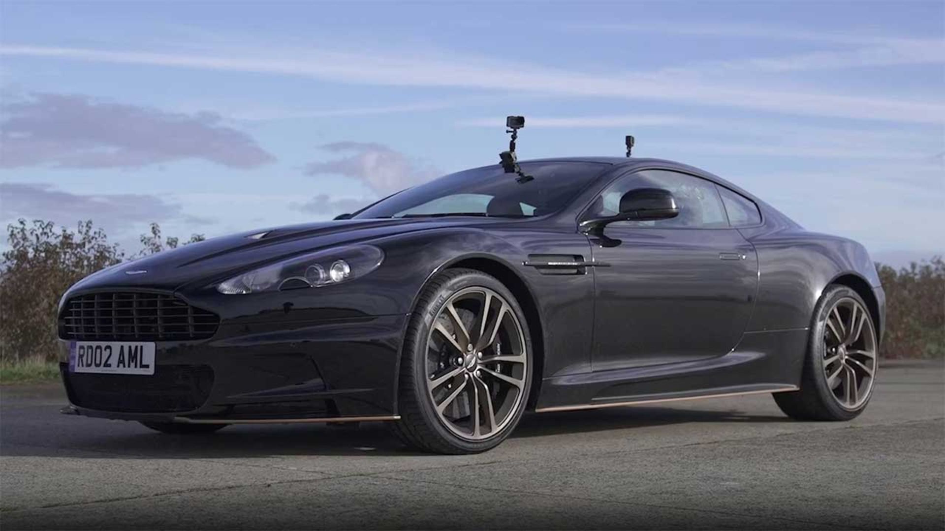 آستون‌مارتین‌ DBS