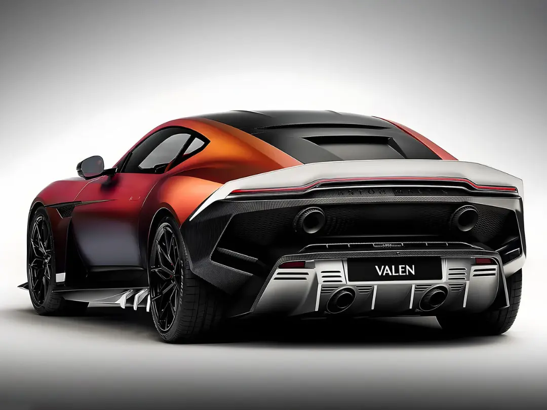 خودروی استون مارتین ولن (Aston Martin Valen) با رنگ مشکی و نارنجی