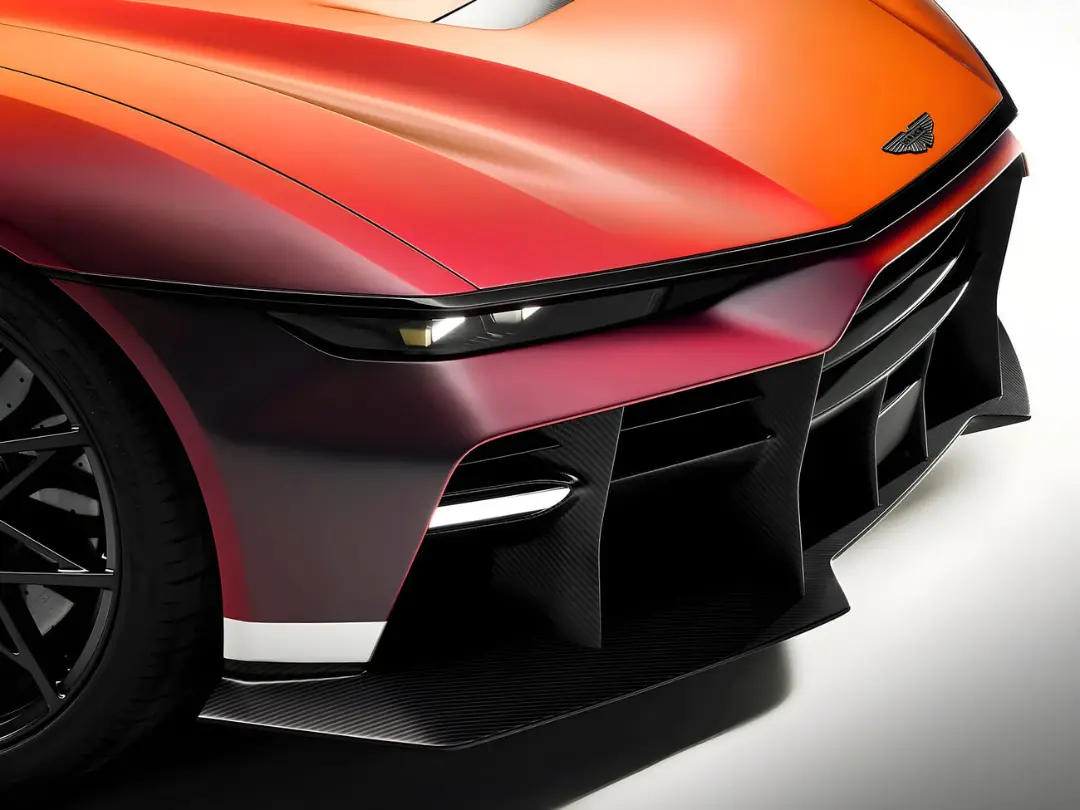 بخش جلوی خودروی استون مارتین ولن (Aston Martin ) با بدنه رنگی