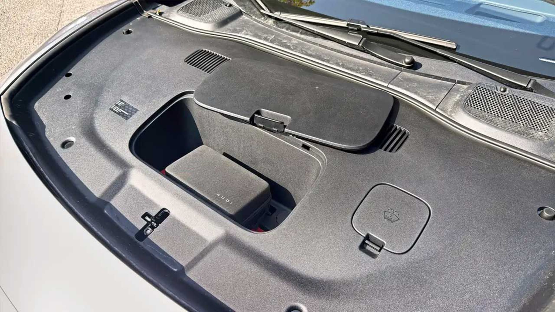 آئودی E5 اسپرت‌بک